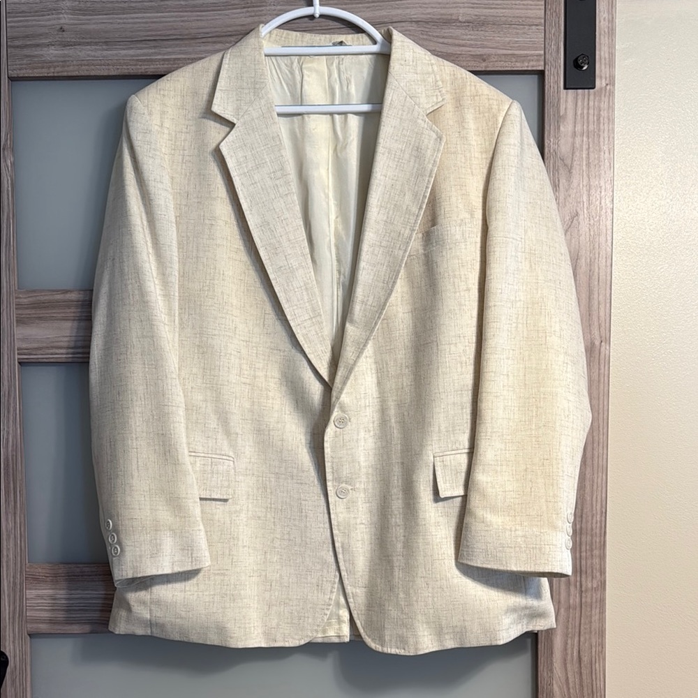 The Men’s Store Cream Textured Sport Coat Two Button with Notched Lapel Size 46R